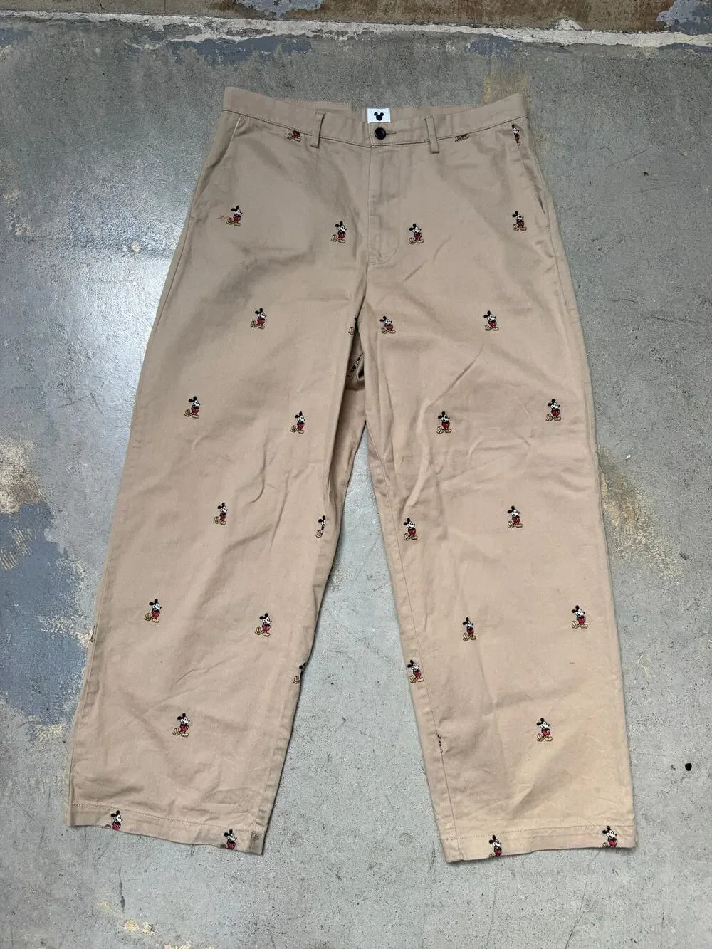Gap × Disney Embroidered Baggy Khakis (34) (Pre-Owned)